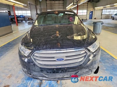 Piąte zdjęcie samochodu w środku: 2016 FORD TAURUS SEL VIN:1FAHP2H86GG155082 - miniatura