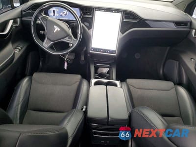 Zdjęcie 15 z 26 samochodu: 2018 TESLA MODEL X VIN:5YJXCDE23JF114147 - miniatura