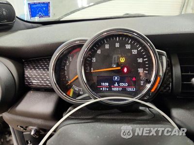 Zdjęcie 9 z 12 samochodu: 2018 MINI COOPER S VIN:WMWXP7C51J2A46808 - miniatura
