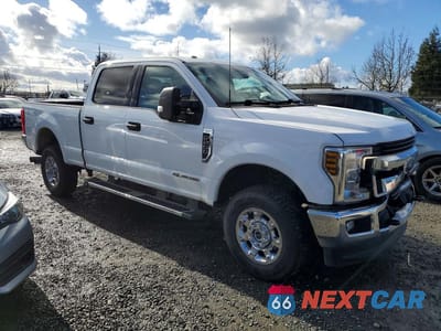 Czwarte zdjęcie samochodu z boku: 2018 FORD F250 SUPER DUTY VIN:1FT7W2BT9JEB52556 - miniatura