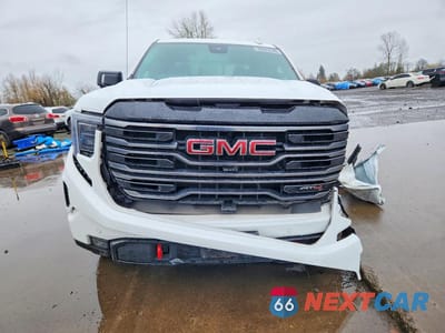 Piąte zdjęcie samochodu w środku: 2025 GMC SIERRA K1500 AT4 VIN:3GTUUEEL1SG237150 - miniatura