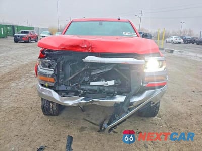 Piąte zdjęcie samochodu w środku: 2016 CHEVROLET SILVERADO K1500 VIN:1GCVKNEC3GZ212039 - miniatura