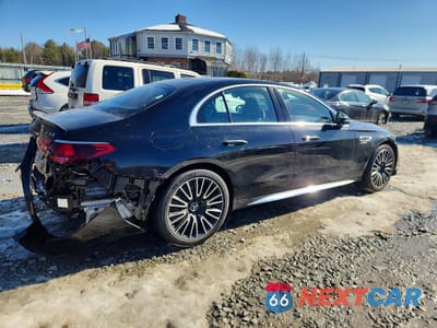 Trzecie zdjęcie samochodu z tyłu: 2026 MERCEDES-BENZ E AMG 53E 4MATIC VIN:W1KLF6DB8TA251461 - miniatura