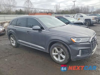 Czwarte zdjęcie samochodu z boku: 2021 AUDI Q7 PREMIUM VIN:WA1AJAF7XMD041918 - miniatura