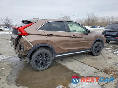 Trzecie zdjęcie samochodu z tyłu: 2019 MITSUBISHI ECLIPSE CROSS LE VIN:JA4AT4AA7KZ051885 - miniatura