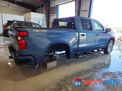Trzecie zdjęcie samochodu z tyłu: 2024 CHEVROLET SILVERADO K1500 CUSTOM VIN:1GCPDBEK1RZ349010 - miniatura
