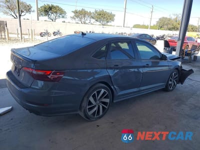 Trzecie zdjęcie samochodu z tyłu: 2021 VOLKSWAGEN JETTA GLI VIN:3VW6T7BUXMM023232 - miniatura