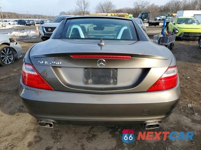 Zdjęcie 6 z 12 samochodu: 2015 MERCEDES-BENZ SLK 250 VIN:WDDPK4HA1FF099811 - miniatura