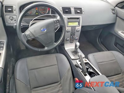 Zdjęcie 8 z 13 samochodu: 2010 VOLVO S40 2.4I VIN:YV1382MS5A2493963 - miniatura