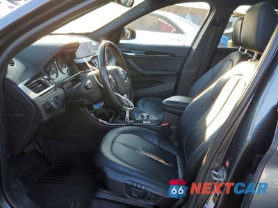 Zdjęcie 7 z 12 samochodu: 2016 BMW X1 XDRIVE28I VIN:WBXHT3C37G5E56551 - miniatura