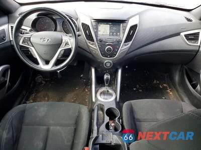 Zdjęcie 8 z 12 samochodu: 2017 HYUNDAI VELOSTER VALUE EDITION VIN:KMHTC6ADXHU321763 - miniatura