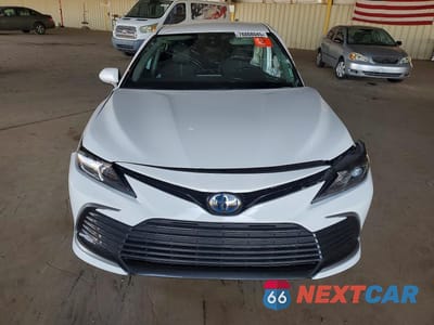 Piąte zdjęcie samochodu w środku: 2023 TOYOTA CAMRY HYBRID LE VIN:4T1C31AK0PU601580 - miniatura