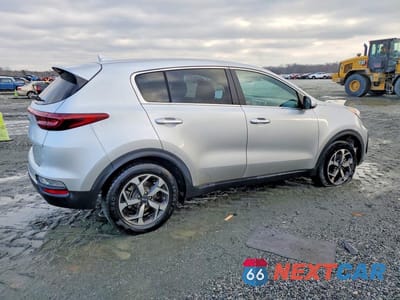 Trzecie zdjęcie samochodu z tyłu: 2022 KIA SPORTAGE LX VIN:KNDPM3AC8N7960047 - miniatura