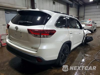 Trzecie zdjęcie samochodu z tyłu: 2019 TOYOTA HIGHLANDER SE VIN:5TDJZRFHXKS603663 - miniatura