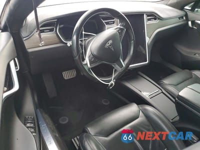 Zdjęcie 8 z 12 samochodu: 2016 TESLA MODEL S VIN:5YJSA1E47GF161271 - miniatura