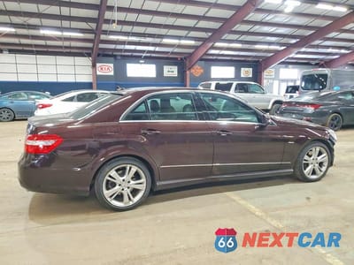 Trzecie zdjęcie samochodu z tyłu: 2012 MERCEDES-BENZ E 350 4MATIC VIN:WDDHF8JB6CA653808 - miniatura