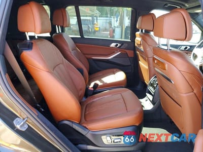 Zdjęcie 11 z 12 samochodu: 2025 BMW X7 XDRIVE40I VIN:5UX23EM08S9Z30359 - miniatura