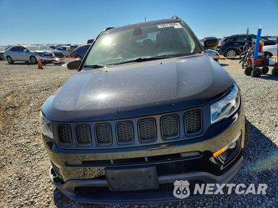 Piąte zdjęcie samochodu w środku: 2019 JEEP COMPASS LATITUDE VIN:3C4NJDBBXKT740704 - miniatura