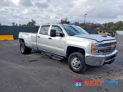 Czwarte zdjęcie samochodu z boku: 2017 CHEVROLET SILVERADO K3500 VIN:1GC4KYCY8HF207966 - miniatura