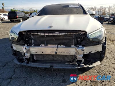 Piąte zdjęcie samochodu w środku: 2022 MERCEDES-BENZ E 350 VIN:W1KZF8DB9NB021883 - miniatura