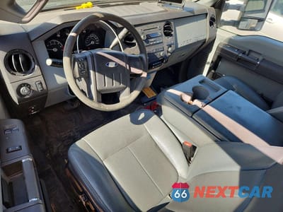 Zdjęcie 8 z 12 samochodu: 2013 FORD F350 SUPER DUTY BOX TRUCK VIN:1FDRF3G63DEA20295 - miniatura
