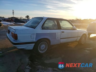 Trzecie zdjęcie samochodu z tyłu: 1991 BMW 318 IS VIN:WBAAF9310MEE70520 - miniatura