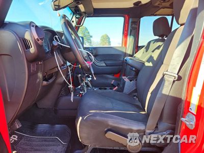 Zdjęcie 7 z 12 samochodu: 2016 JEEP WRANGLER UNLIMITED SPORT VIN:1C4BJWDG7GL148719 - miniatura