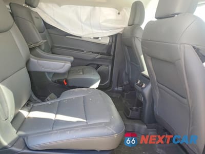 Zdjęcie 11 z 14 samochodu: 2025 FORD EXPLORER ACTIVE VIN:1FMUK8DH5SGC78957 - miniatura