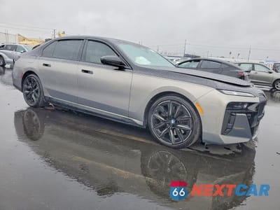 Czwarte zdjęcie samochodu z boku: 2024 BMW I7 XDRIVE60 VIN:WBY53EJ05RCR11850 - miniatura