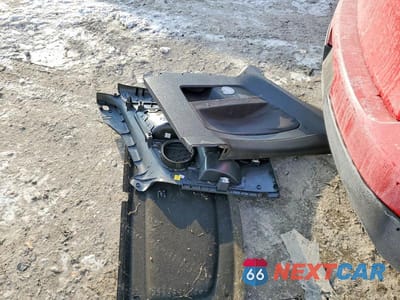 Zdjęcie 12 z 12 samochodu: 2007 VOLKSWAGEN NEW GTI VIN:WVWEV71K27W089335 - miniatura