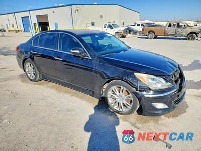 Czwarte zdjęcie samochodu z boku: 2012 HYUNDAI GENESIS 3.8L VIN:KMHGC4DD1CU191057 - miniatura