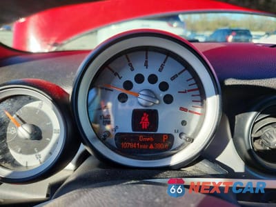 Zdjęcie 9 z 11 samochodu: 2010 MINI COOPER VIN:WMWMR3C58ATU97134 - miniatura