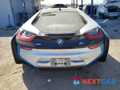 Zdjęcie 6 z 12 samochodu: 2016 BMW I8 VIN:WBY2Z2C50GV675957 - miniatura