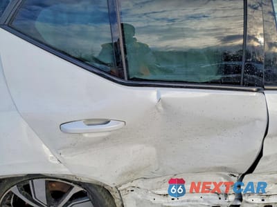 Zdjęcie 11 z 13 samochodu: 2021 VOLVO XC40 RECHARGE VIN:YV4ED3UR0M2600920 - miniatura