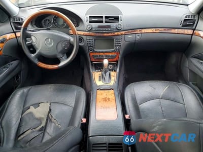 Zdjęcie 8 z 12 samochodu: 2005 MERCEDES-BENZ E 500 VIN:WDBUF70J75A706030 - miniatura