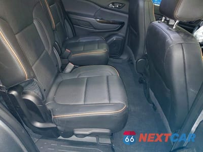 Zdjęcie 11 z 12 samochodu: 2023 GMC ACADIA AT4 VIN:1GKKNLLSXPZ257170 - miniatura