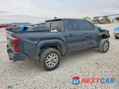 Trzecie zdjęcie samochodu z tyłu: 2024 TOYOTA TACOMA DOUBLE CAB VIN:3TMLB5JN7RM008721 - miniatura