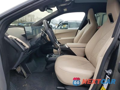 Zdjęcie 7 z 13 samochodu: 2023 BMW IX XDRIVE50 VIN:WB523CF08PCL95980 - miniatura