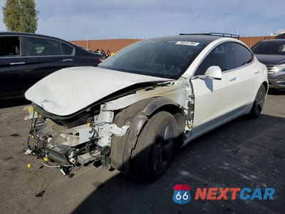 2020 TESLA MODEL 3 5YJ3E1EB2LF801064 - główne zdjęcie licytacji z USA - miniatura