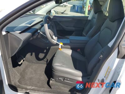 Zdjęcie 7 z 13 samochodu: 2026 TESLA MODEL Y VIN:7SAYGDED9TA459180 - miniatura