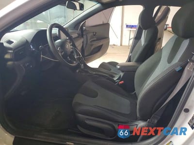 Zdjęcie 7 z 12 samochodu: 2019 HYUNDAI VELOSTER 2.0L VIN:KMHTG6AF7KU017089 - miniatura