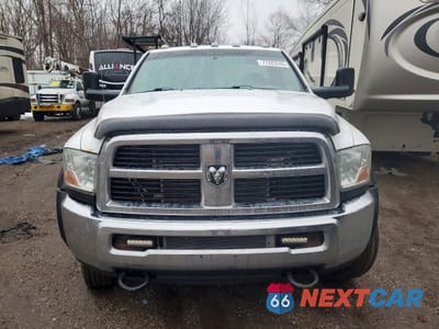 Piąte zdjęcie samochodu w środku: 2012 DODGE RAM CHASSIS CAB UTILITY / SERVICE TRUCK VIN:3C7WDMCL2CG105685 - miniatura