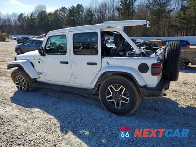 Drugie zdjęcie samochodu z przodu: 2026 JEEP WRANGLER SAHARA VIN:1C4PJXEG5TW172150 - miniatura