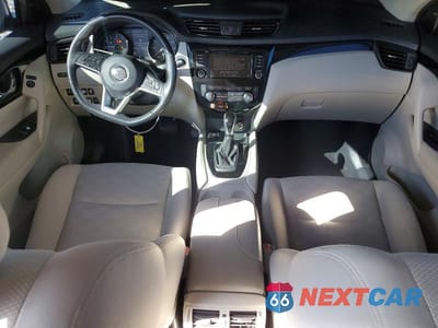 Zdjęcie 8 z 11 samochodu: 2019 NISSAN ROGUE SPORT SV VIN:JN1BJ1CPXKW230748 - miniatura