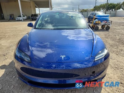 Piąte zdjęcie samochodu w środku: 2024 TESLA MODEL 3 VIN:5YJ3E1EAXRF835477 - miniatura