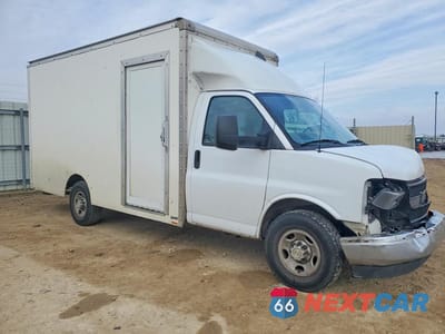 Czwarte zdjęcie samochodu z boku: 2022 CHEV EXPRESS G3500 VIN:1HA0GSF76NN012882 - miniatura