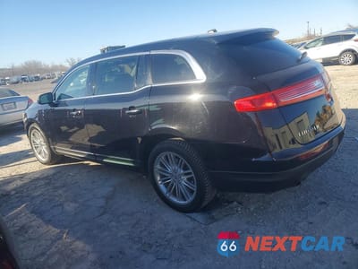 Drugie zdjęcie samochodu z przodu: 2019 LINCOLN MKT VIN:2LMHJ5AT0KBL03349 - miniatura