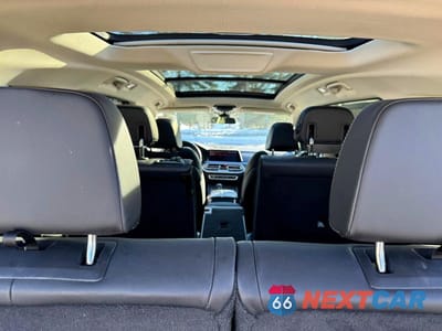 Zdjęcie 9 z 10 samochodu: 2020 BMW X7 XDRIVE40I VIN:5UXCW2C09L9A00387 - miniatura