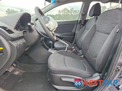 Zdjęcie 7 z 12 samochodu: 2016 HYUNDAI ACCENT SE VIN:KMHCT5AE6GU253060 - miniatura