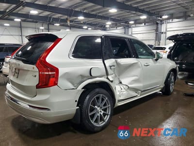 Trzecie zdjęcie samochodu z tyłu: 2022 VOLVO XC90 T6 INSCRIPTION VIN:YV4A22PL0N1871439 - miniatura